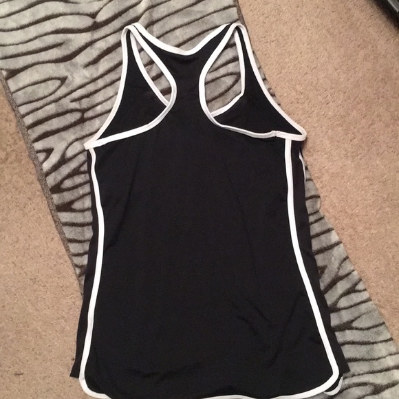 🌸Nike Performance Workout Tank🌸 - Picture 3 of 6